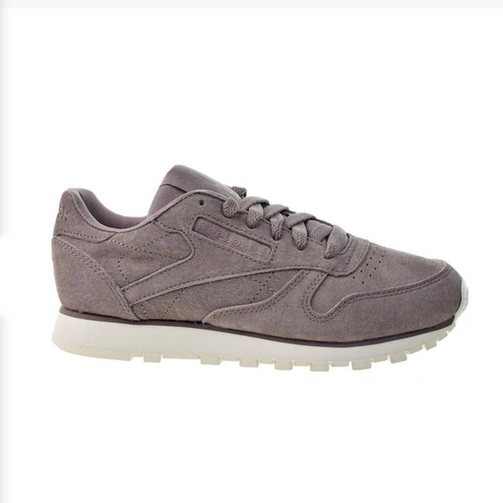 Reebok Classic Leather Sneakers Shoes in Sandy Taupe SZ 5.5 NEW